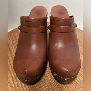 UGG 3206 Brown Leather Inside & Out Wood High Heel Platform Clogs Mules Studs